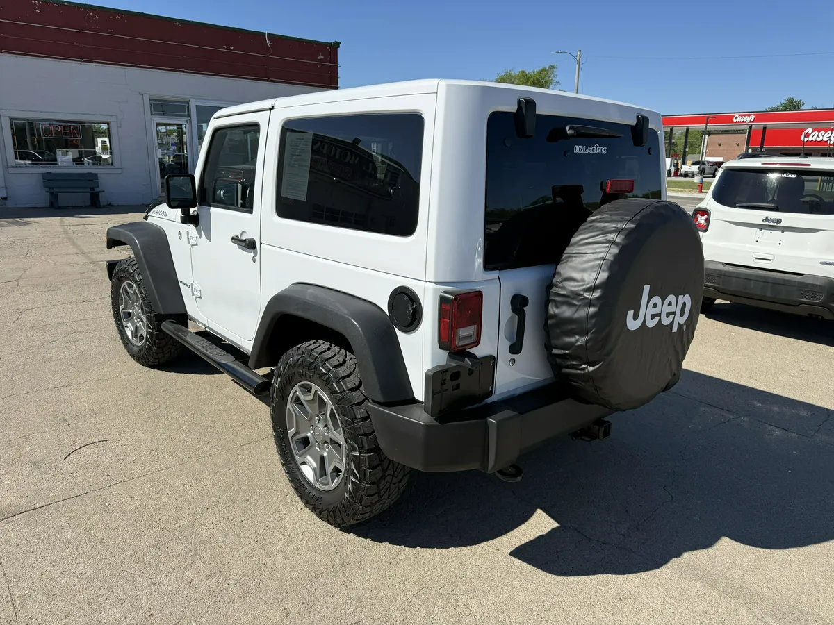 2016 Jeep Wrangler thumbnail 5