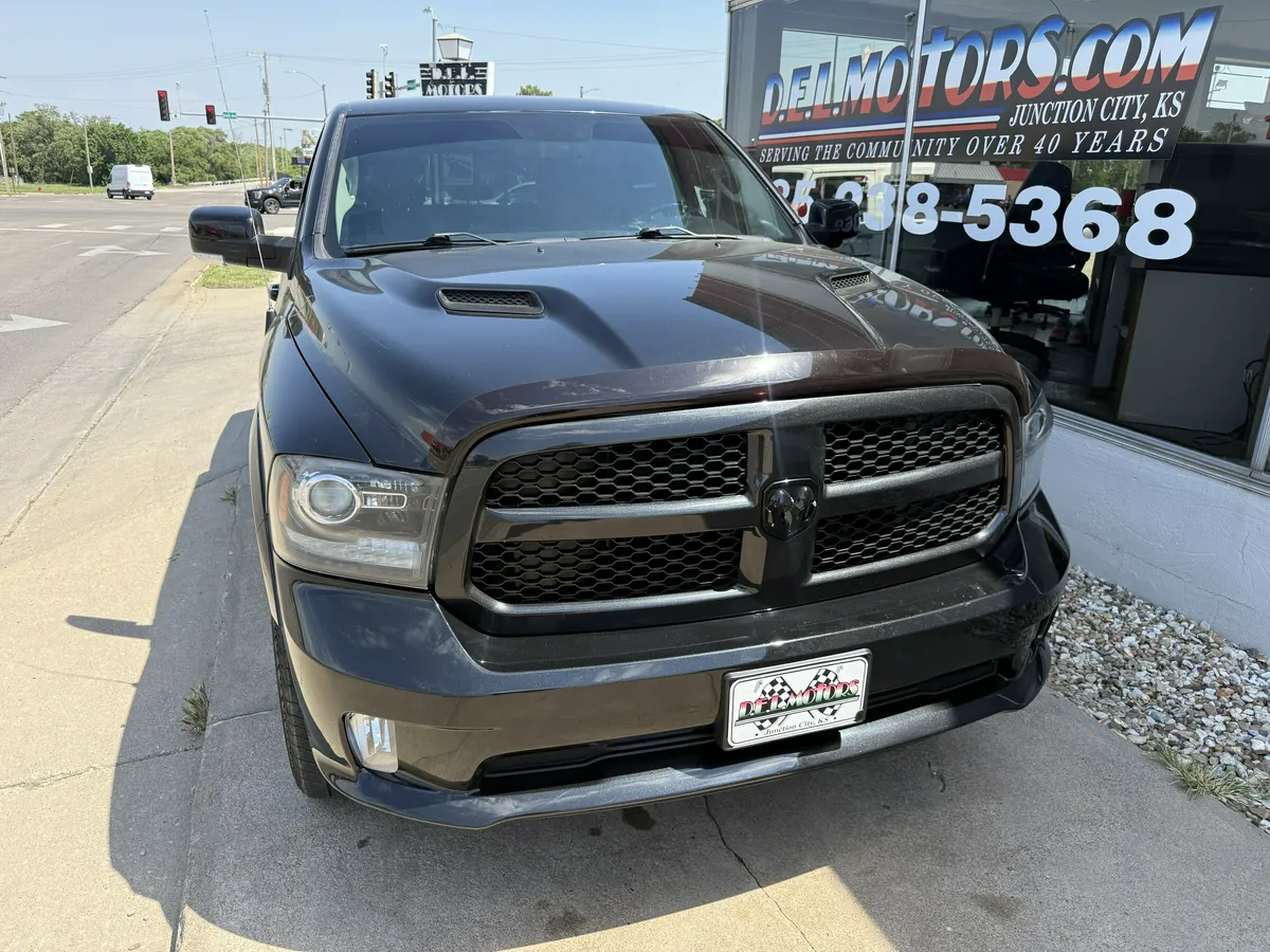 2017 Ram 1500 thumbnail 3