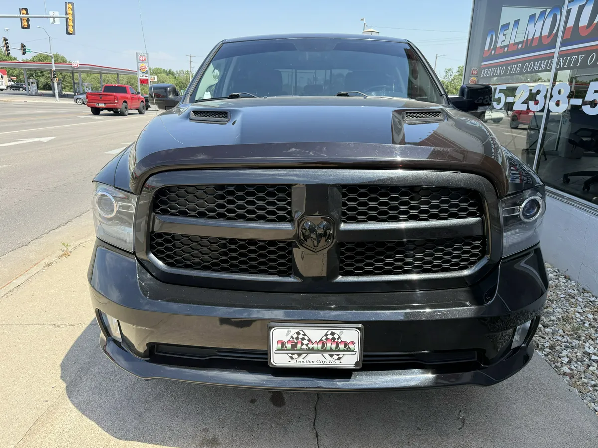 2017 Ram 1500 thumbnail 4