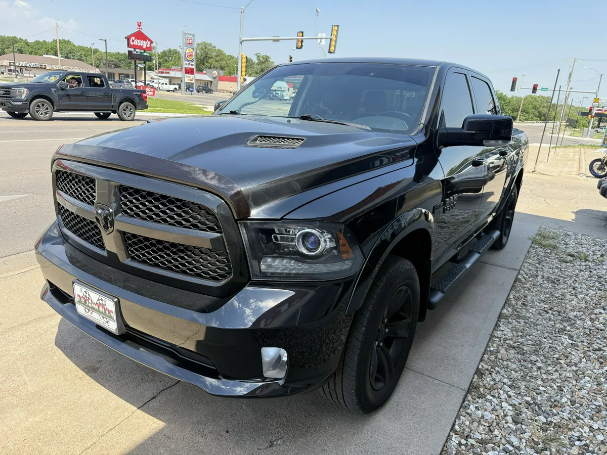 2017 Ram 1500 thumbnail 5
