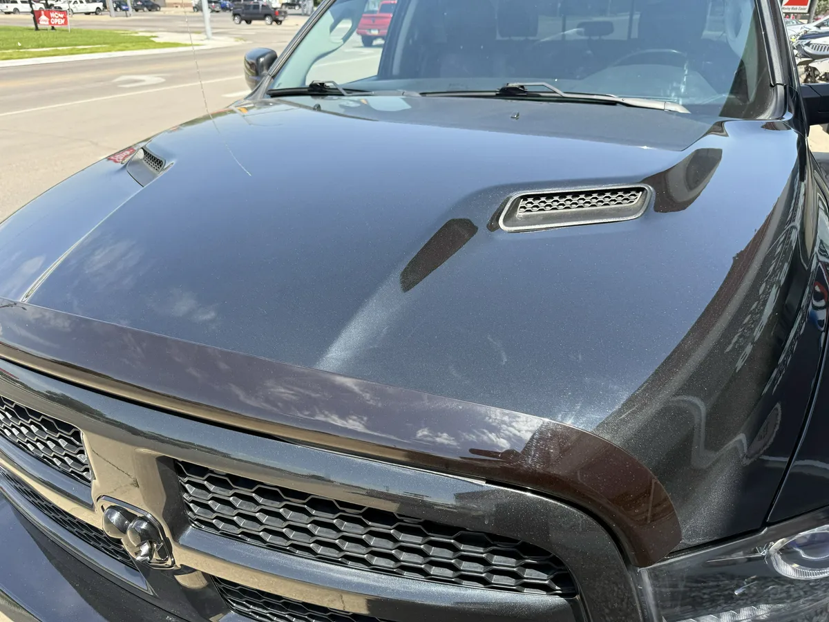 2017 Ram 1500 thumbnail 6