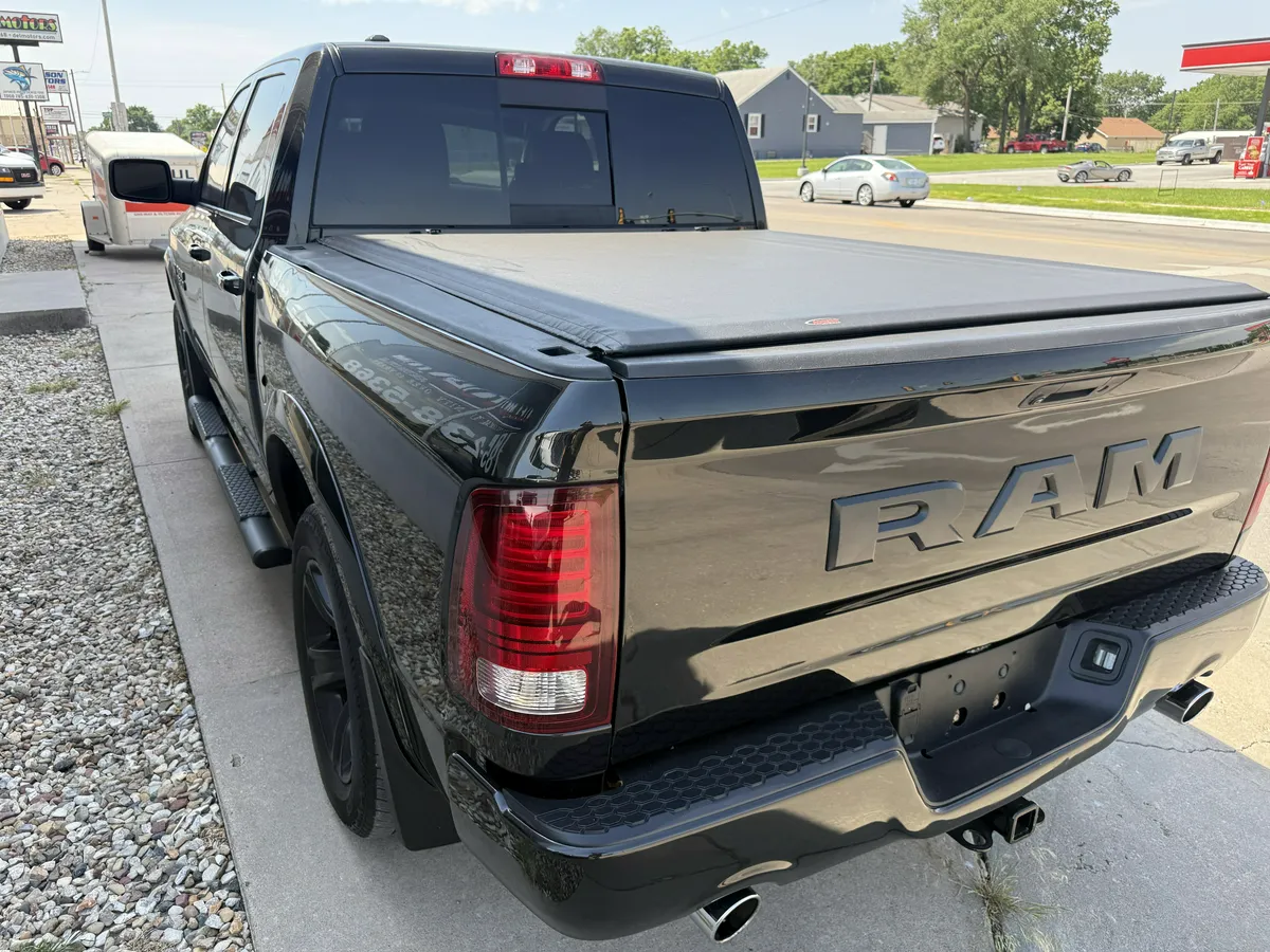 2017 Ram 1500 thumbnail 7