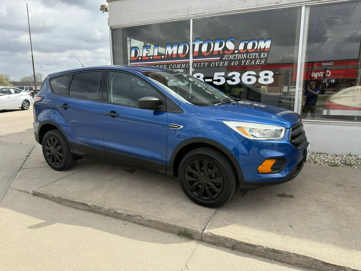 2017 Ford Escape - Photo 1