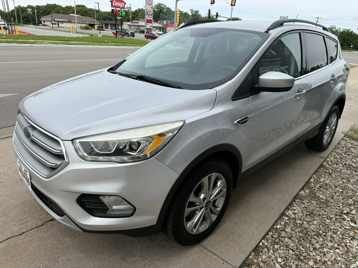 2017 Ford Escape thumbnail 5
