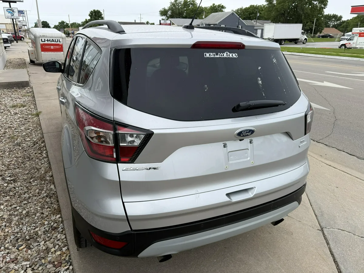2017 Ford Escape thumbnail 6