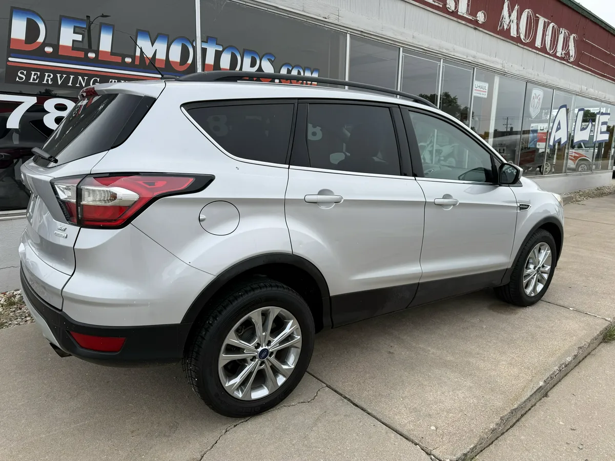2017 Ford Escape thumbnail 8