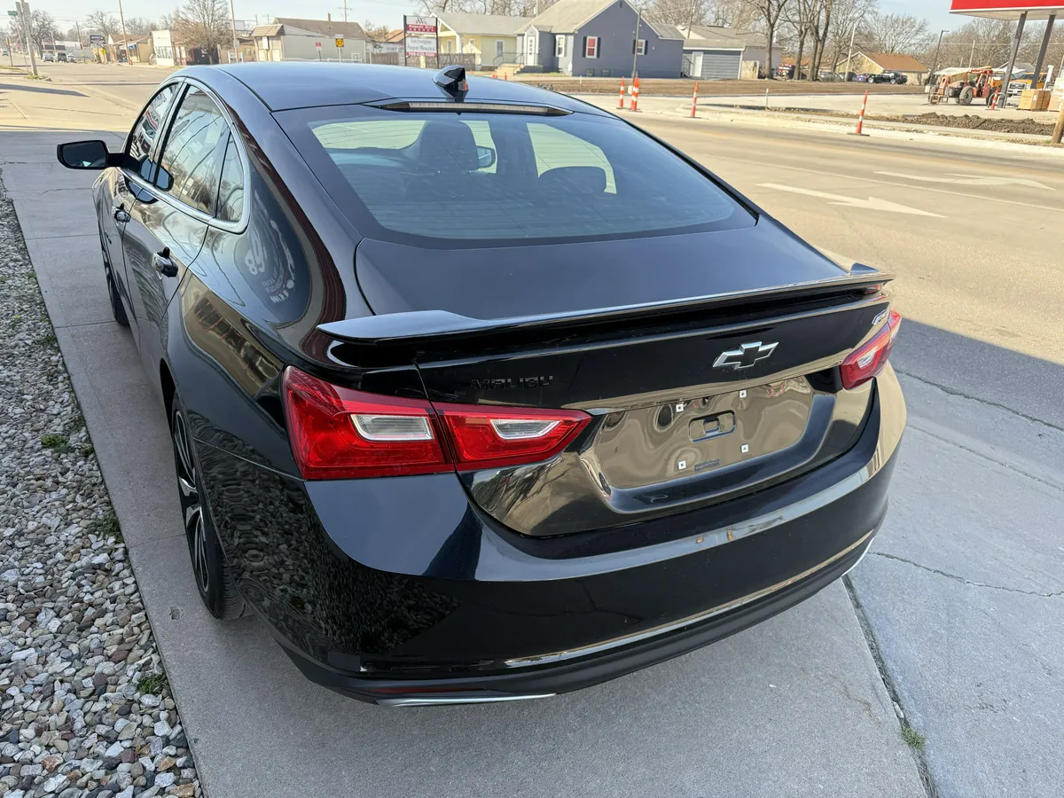 2021 Chevrolet Malibu thumbnail 6