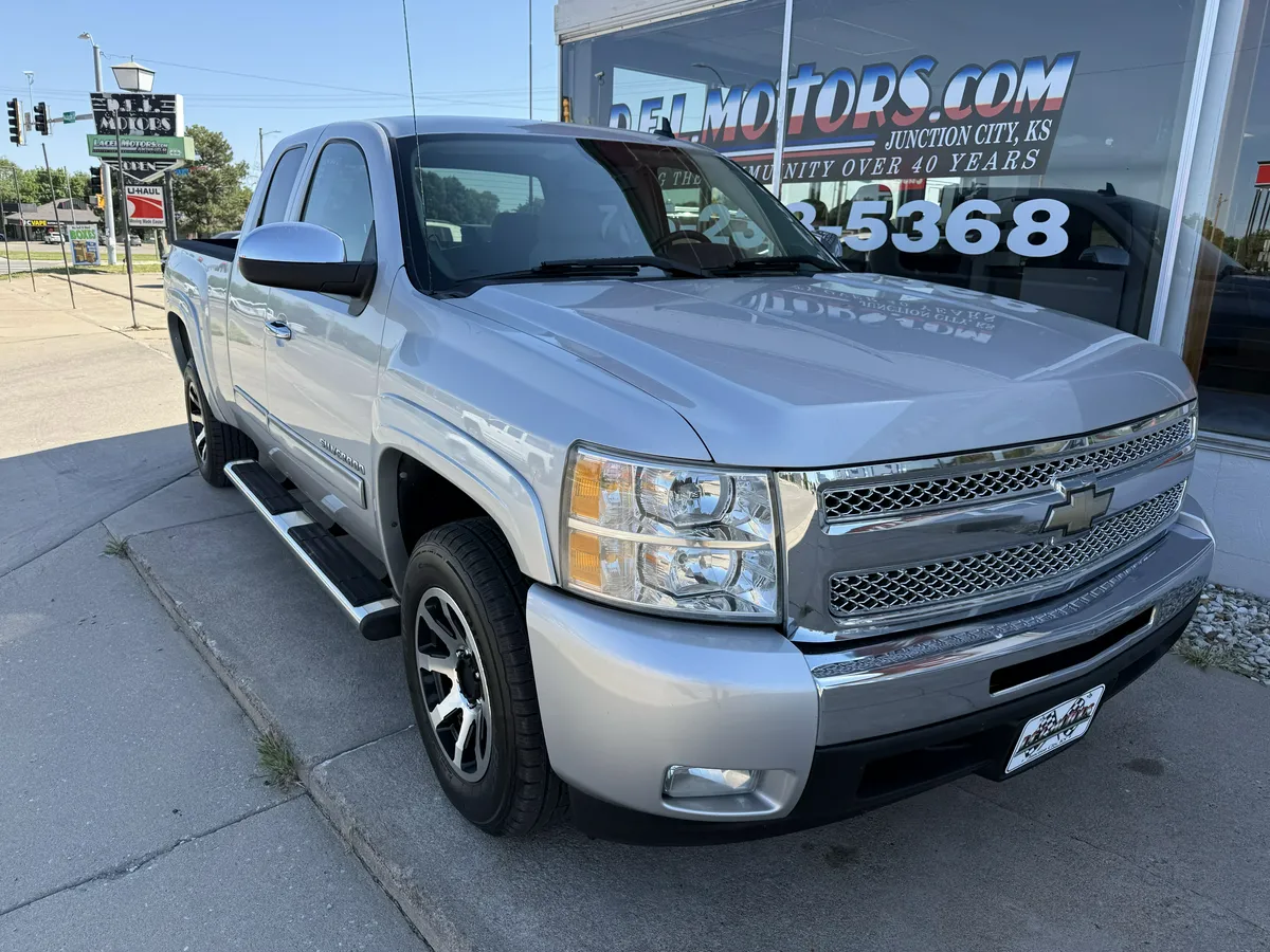 2011 Chevrolet Silverado 1500 thumbnail 2
