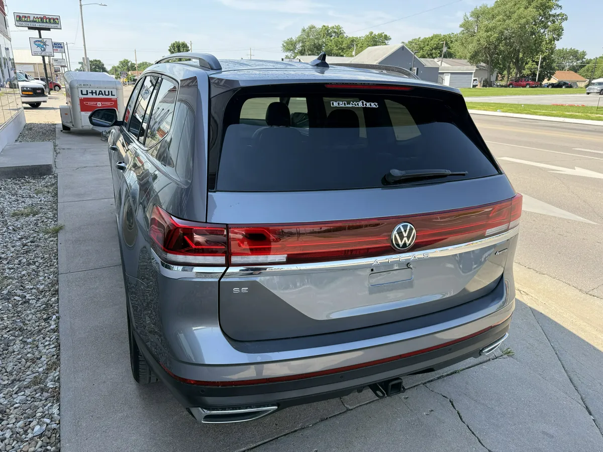 2024 Volkswagen Atlas thumbnail 6