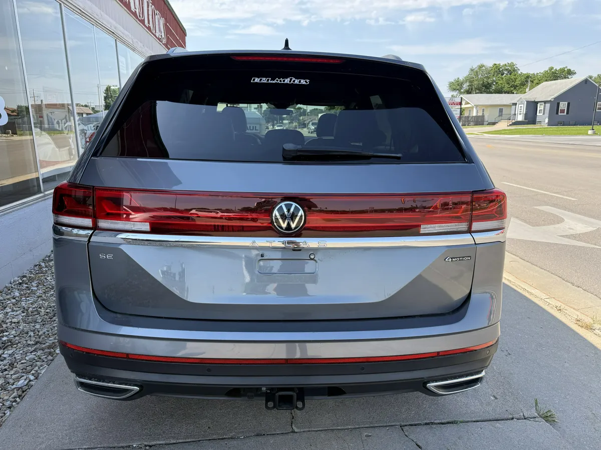 2024 Volkswagen Atlas thumbnail 7