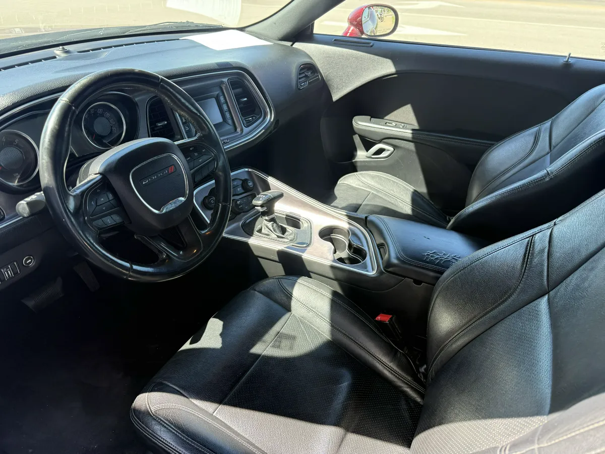 2017 Dodge Challenger thumbnail 8