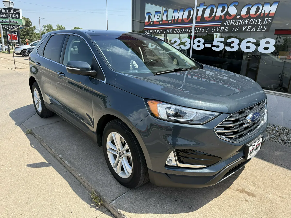 2019 Ford Edge thumbnail 2