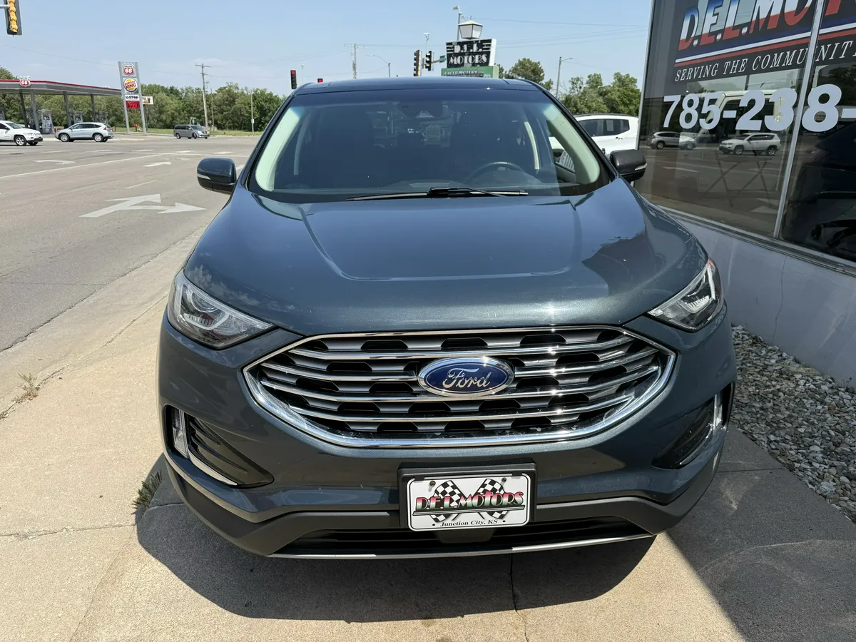 2019 Ford Edge thumbnail 3