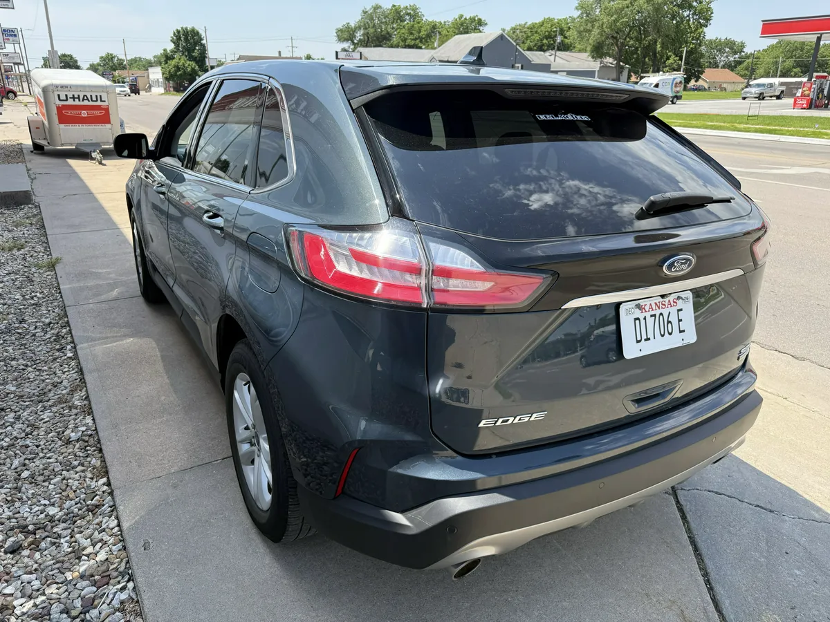 2019 Ford Edge thumbnail 5