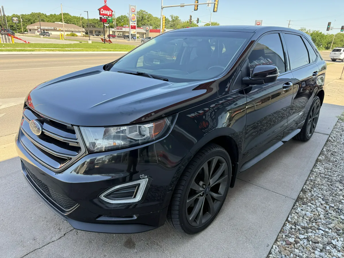2017 Ford Edge thumbnail 4