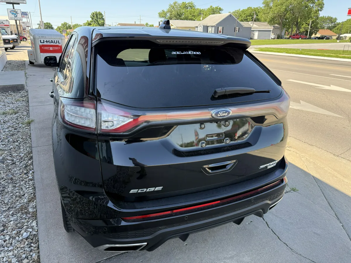 2017 Ford Edge thumbnail 6