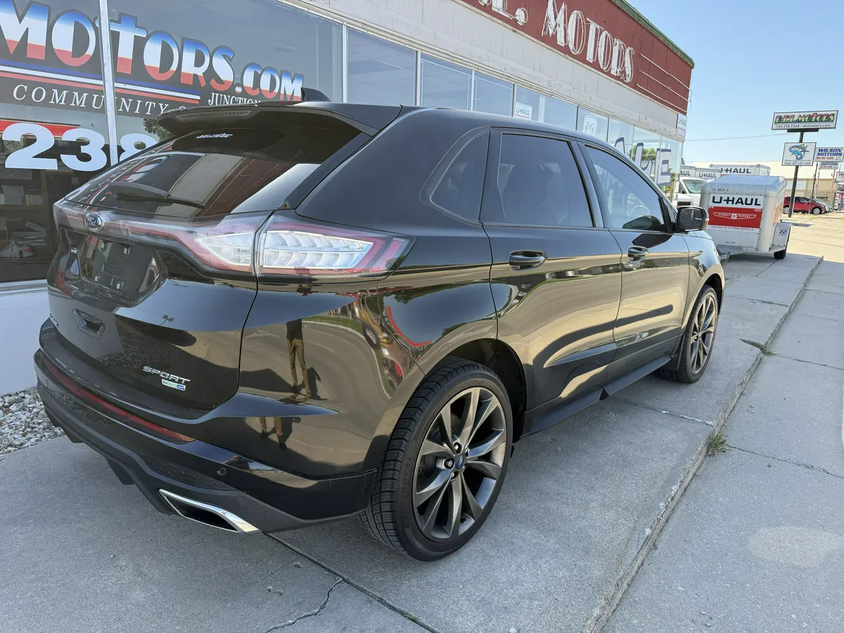 2017 Ford Edge thumbnail 8