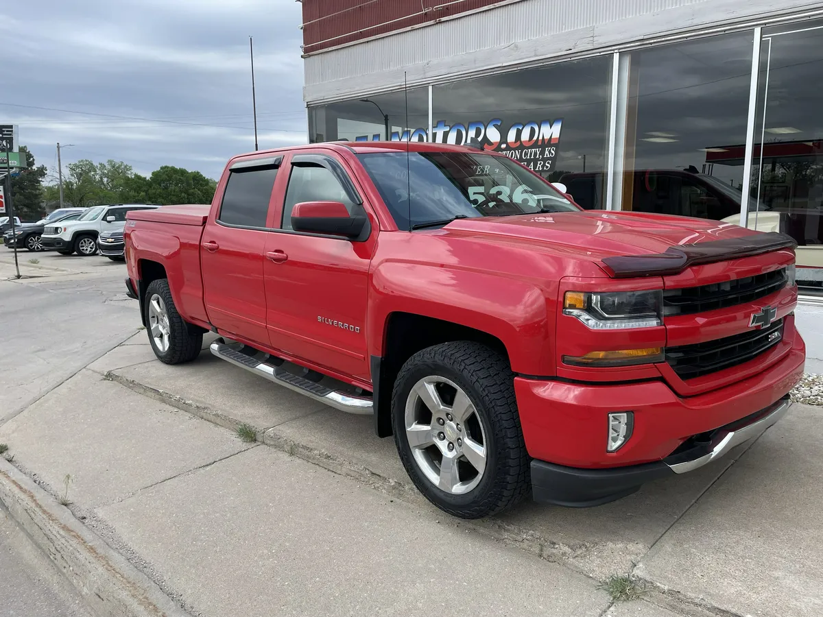 2016 Chevrolet Silverado 1500 thumbnail 2