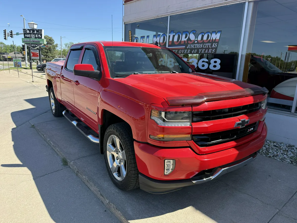 2016 Chevrolet Silverado 1500 thumbnail 3