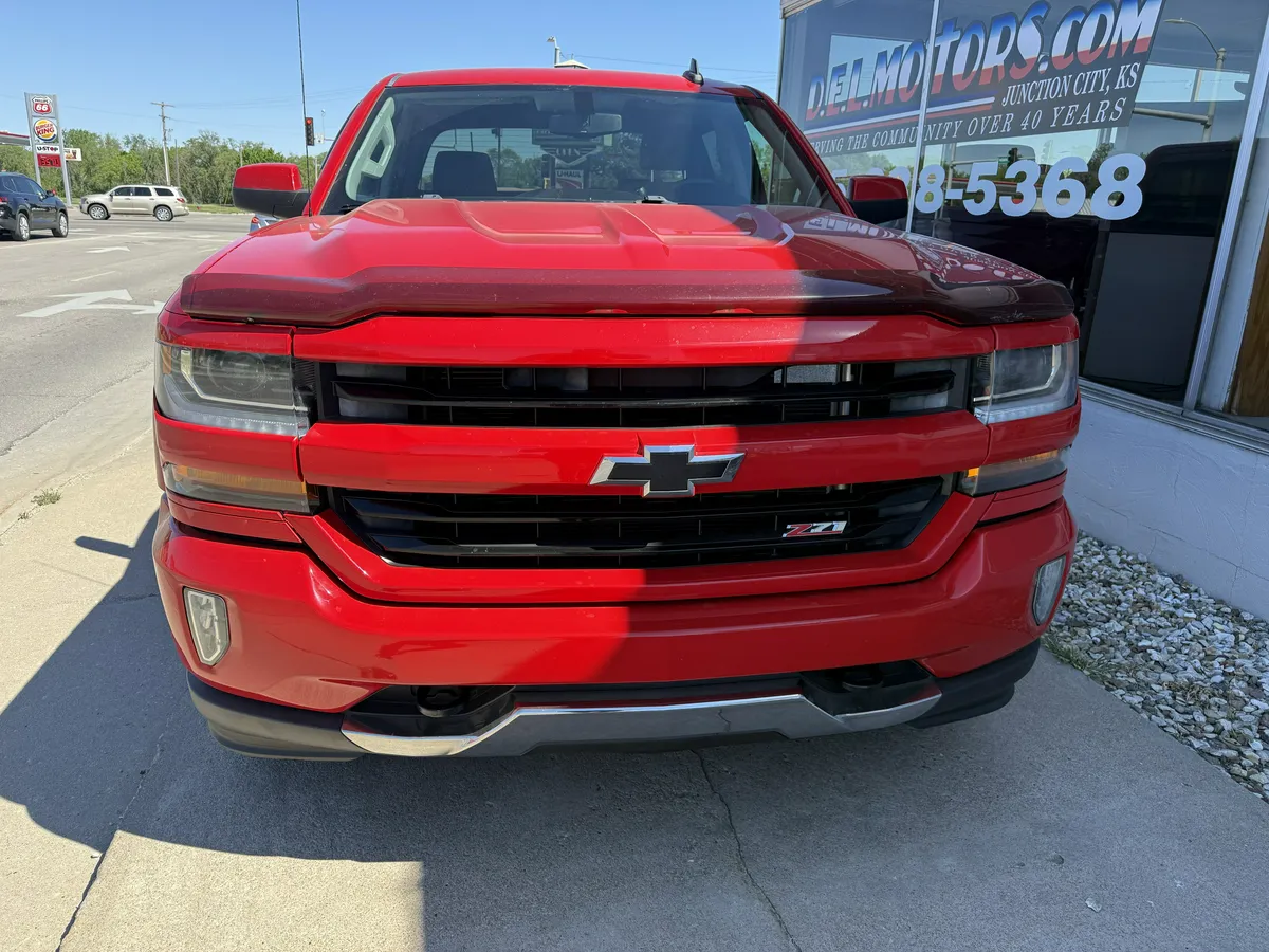 2016 Chevrolet Silverado 1500 thumbnail 4