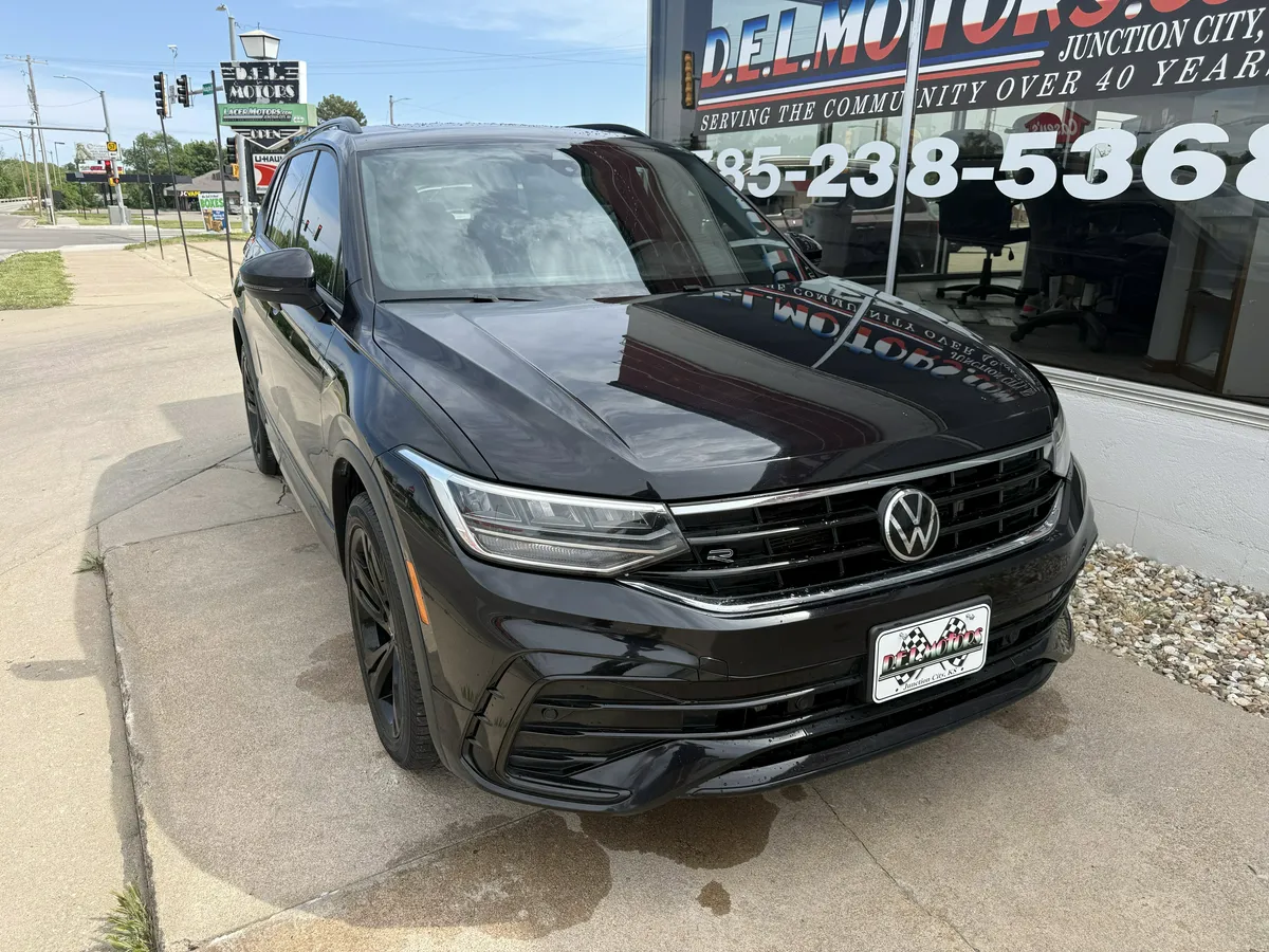 2023 Volkswagen Tiguan thumbnail 2