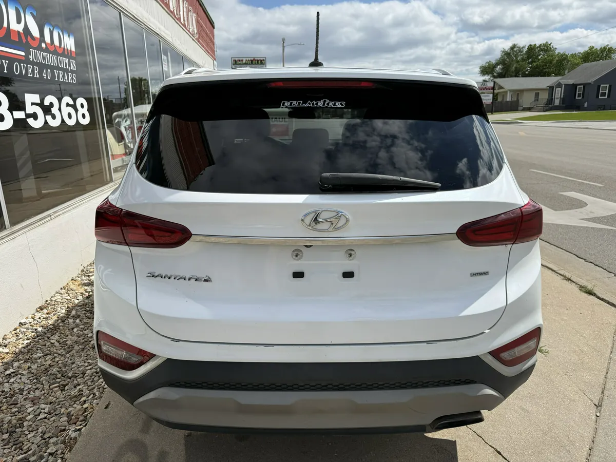 2019 Hyundai Santa Fe thumbnail 6