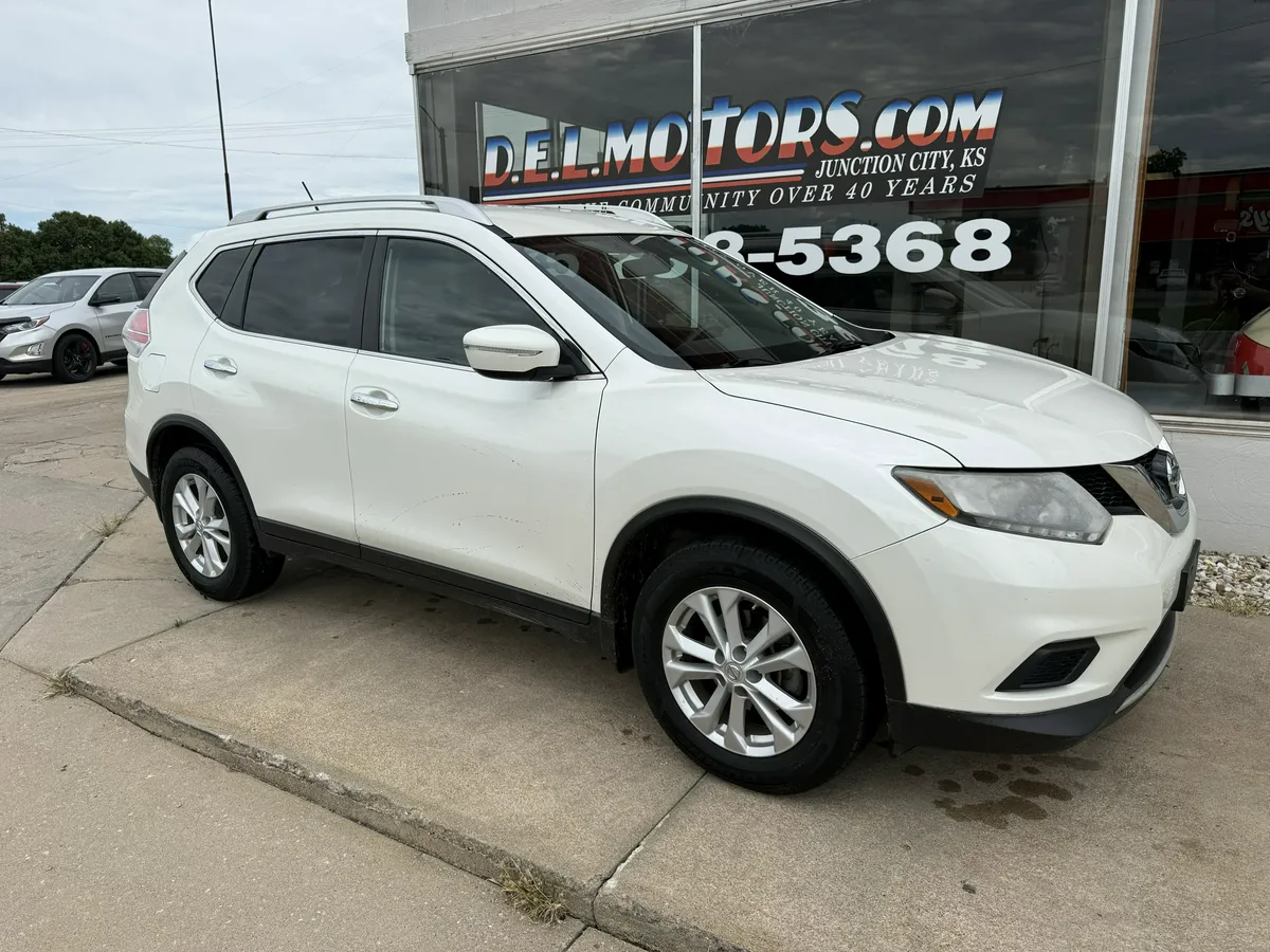 2015 Nissan Rogue - Photo 1